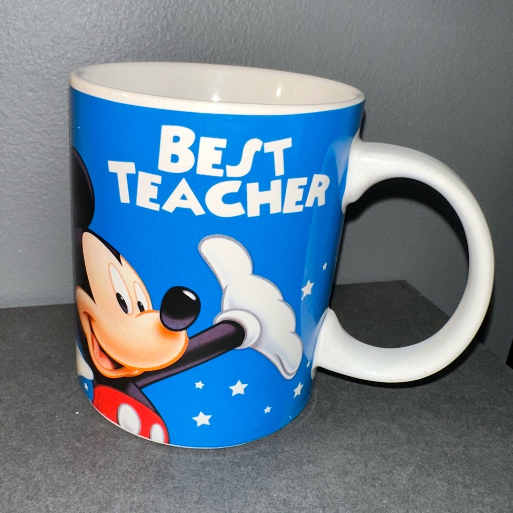 Disney BEST TEACHER ceramic coffee mug Mickey & Minnie Mouse & the Gang